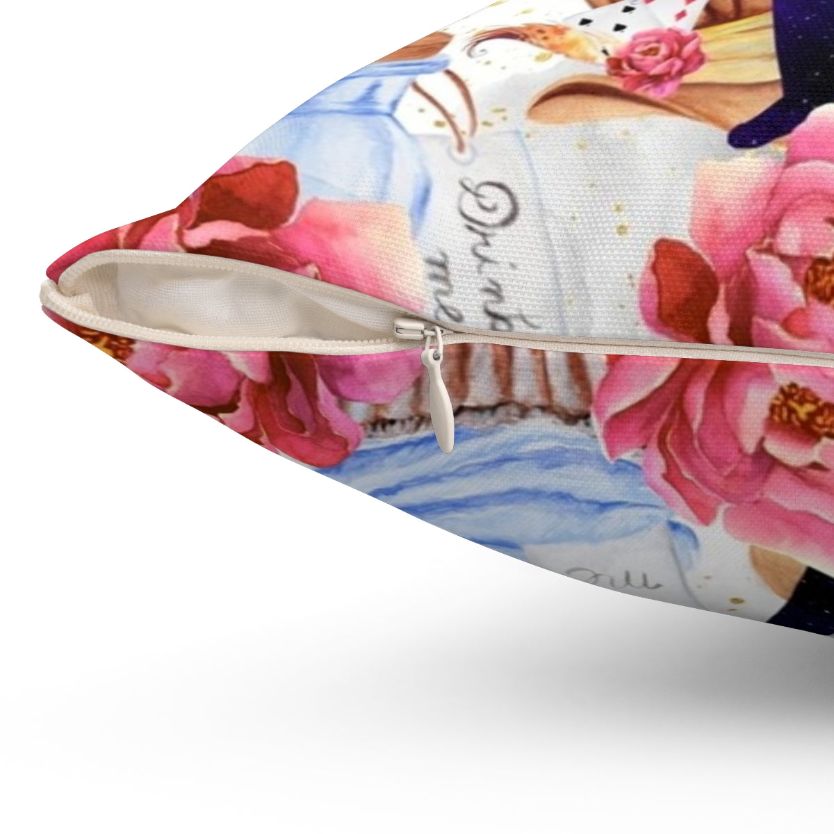 Decorative throw pillow featuring a quote from the classic Alice in Wonderland book - Detail