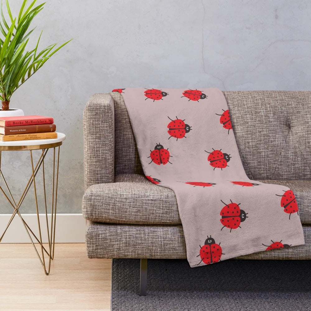 Cartoon Ladybug Pattern Plush Blanket