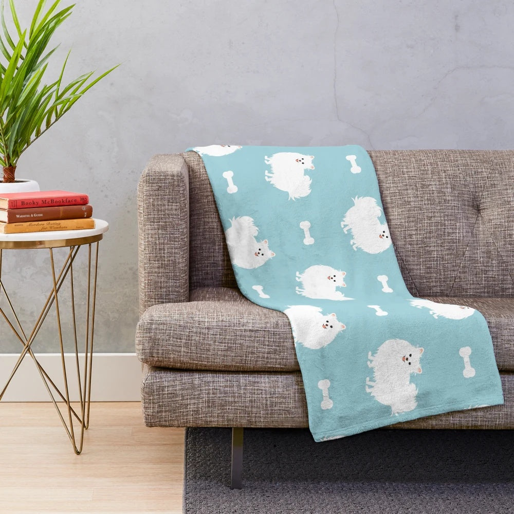 Cozy white pomeranian plush blanket
