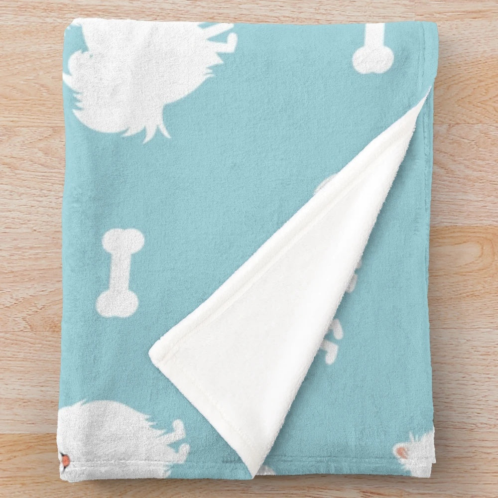 Cozy white pomeranian plush blanket