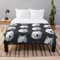 Soft and cuddly samoyed dog plush blanket