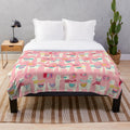 Soft and Cuddly Tween Llamas Plush Blanket for Cozy Bedrooms