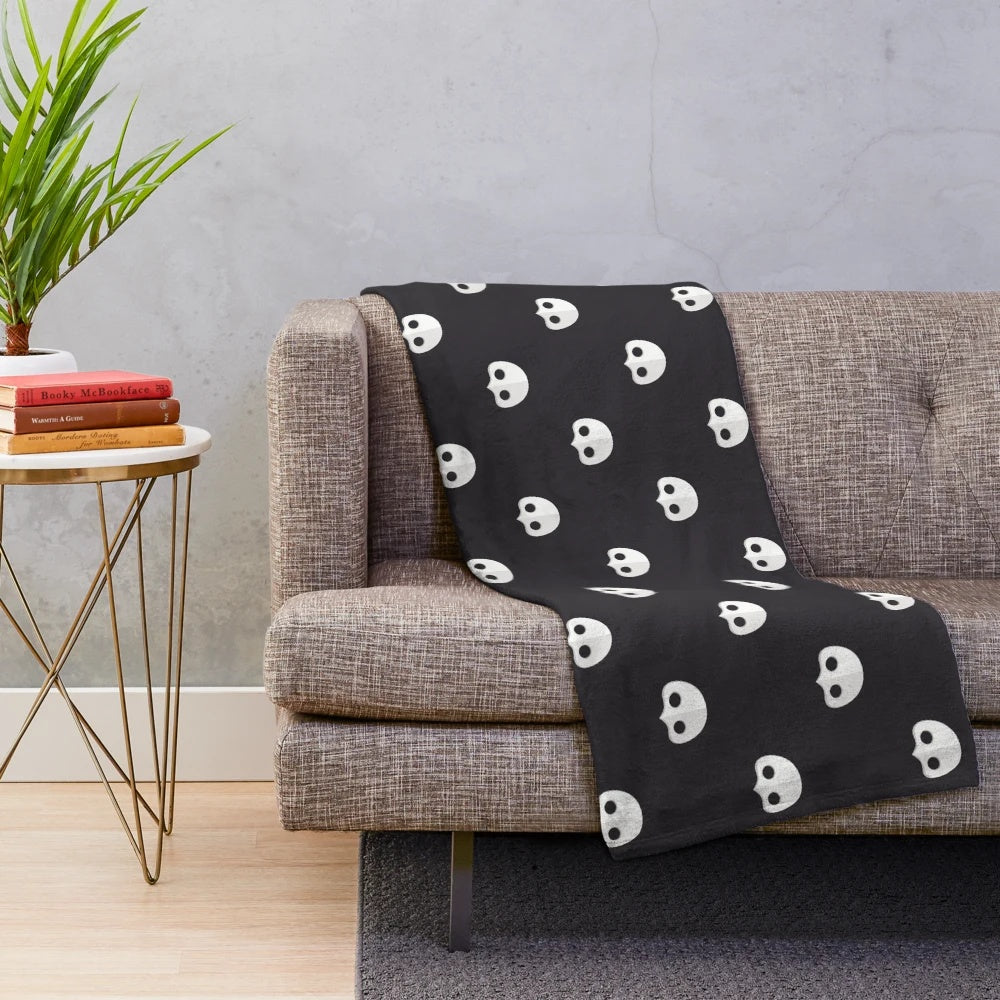 Amaurotine inspired polka dot plush blanket