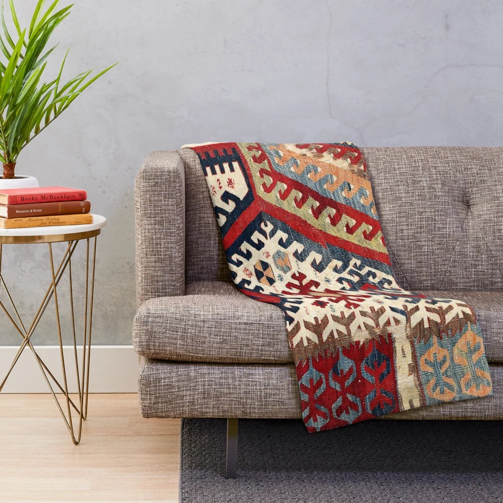 Antique kilim print plush blanket