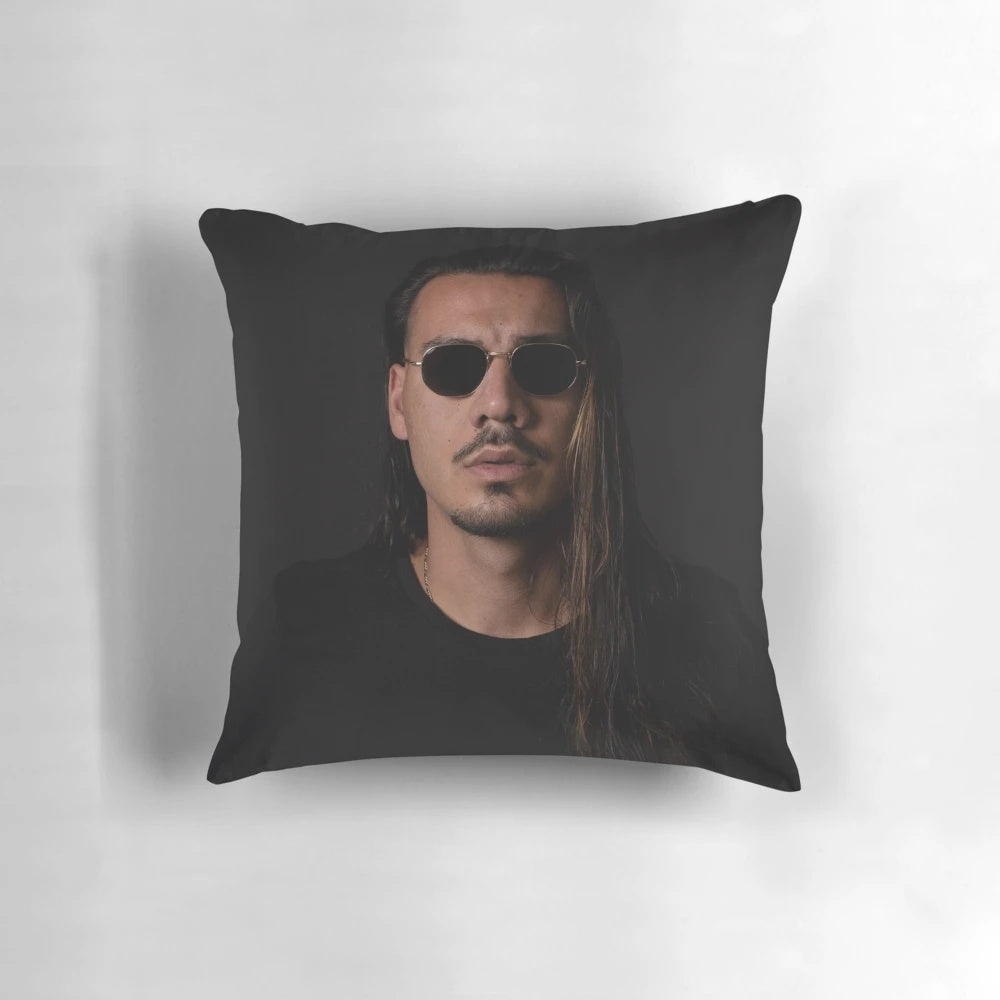 Apache 207 "Wenn Meine Wespe Ma' Wieder Rollt" decorative pillow