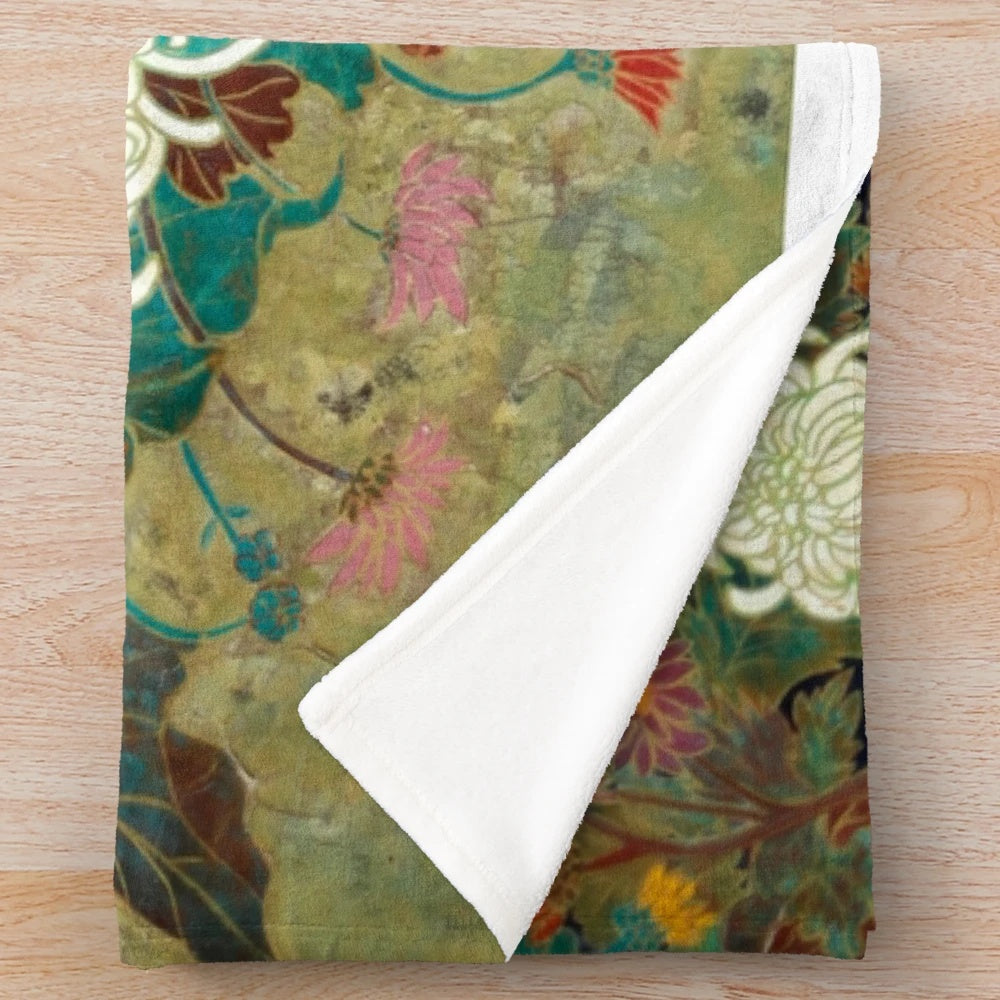 Flower plush blanket featuring Japanese-style painting
