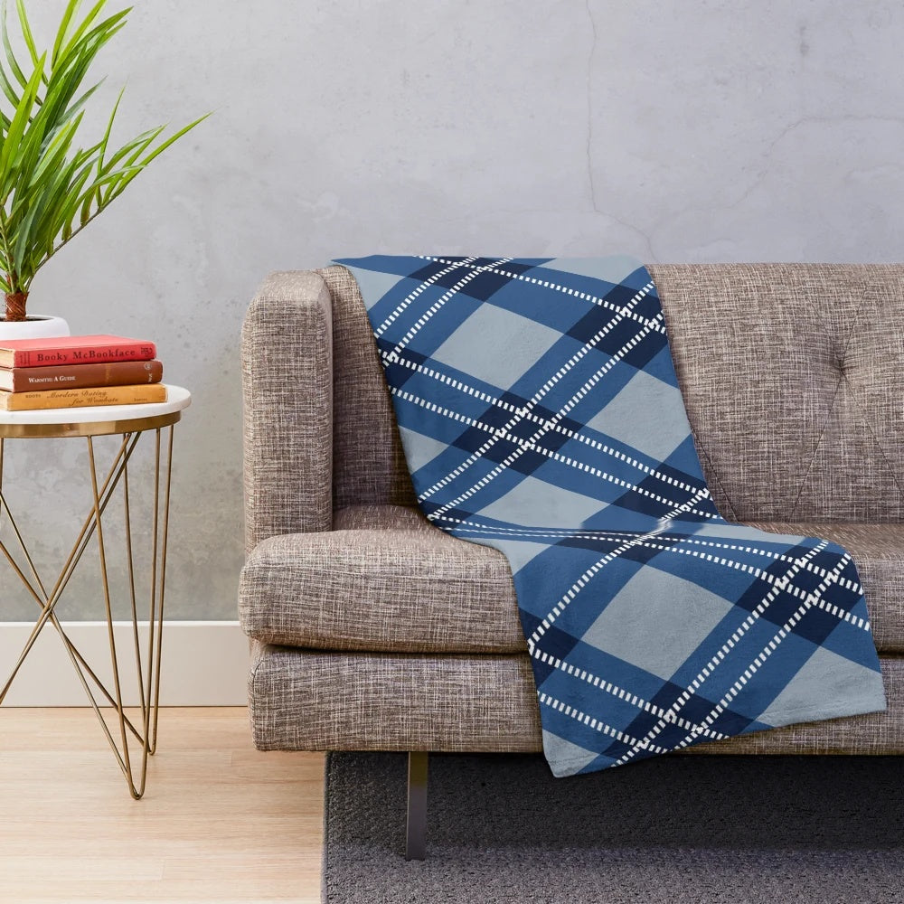 Soft, plush scottish tartan pattern blanket