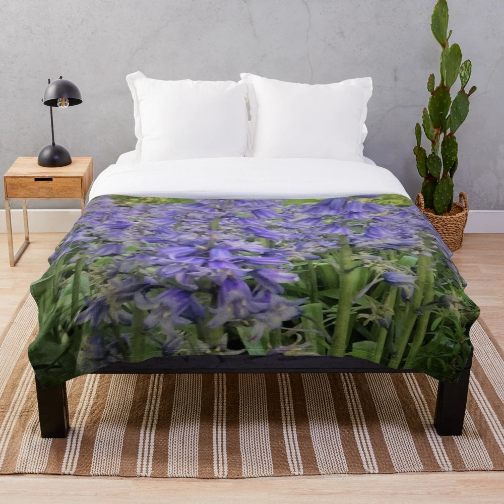 Bluebells bulbs floral pattern plush blanket