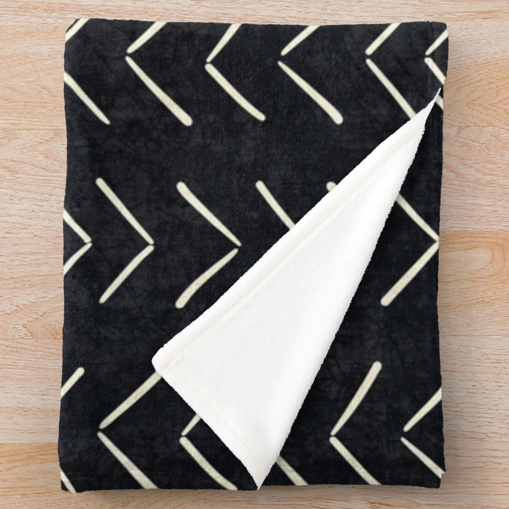 Boho geometric black and white arrow pattern plush blanket
