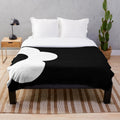 Retro floral plush blanket with bold contrast design