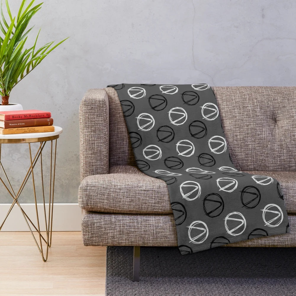 Borderlands-inspired plush blanket featuring the iconic Borderlands logo pattern