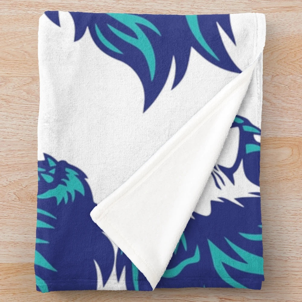 Blue lion plush blanket with powerful animal design