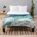 Blue ocean waves plush blanket