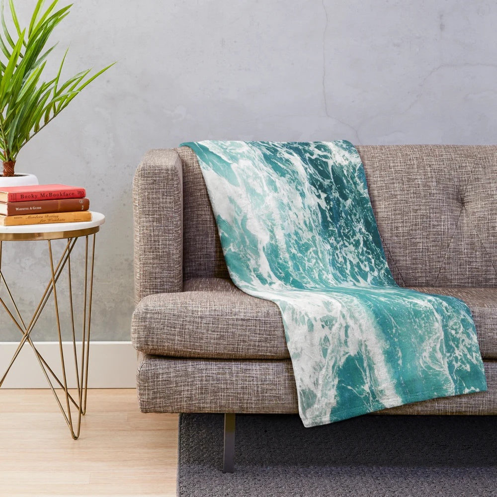 Blue ocean waves plush blanket