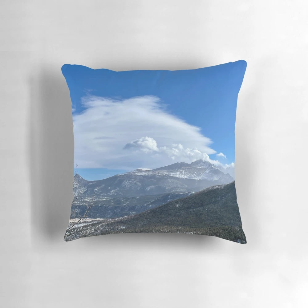Snow covered peaks of the Rocky Mountains in Colorado