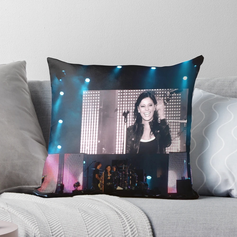 Pillow depicting a lively Silbermond concert scene with the band on stage and a crowd of fans