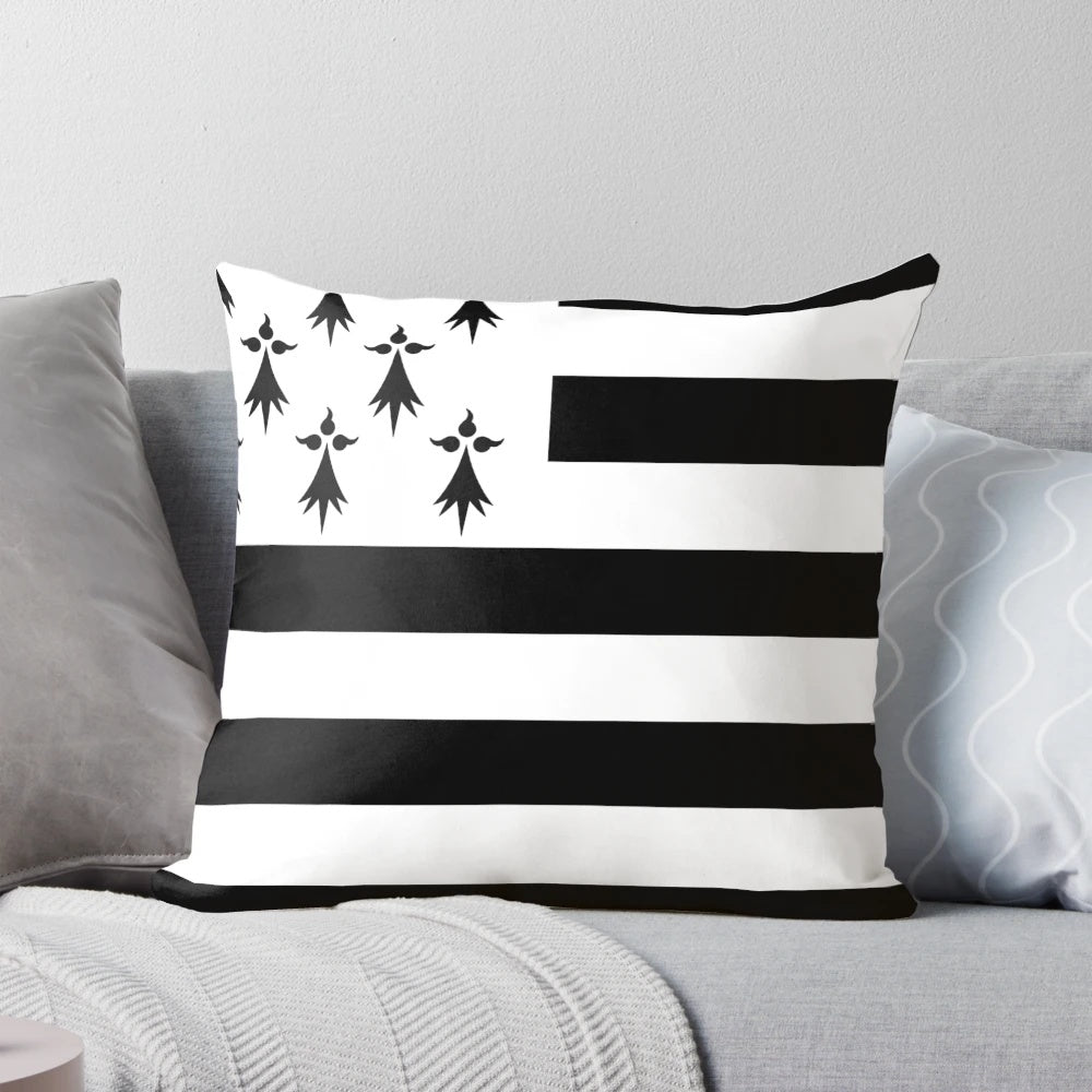 Beautifully crafted Brittany flag pillow featuring the iconic Breton cross design