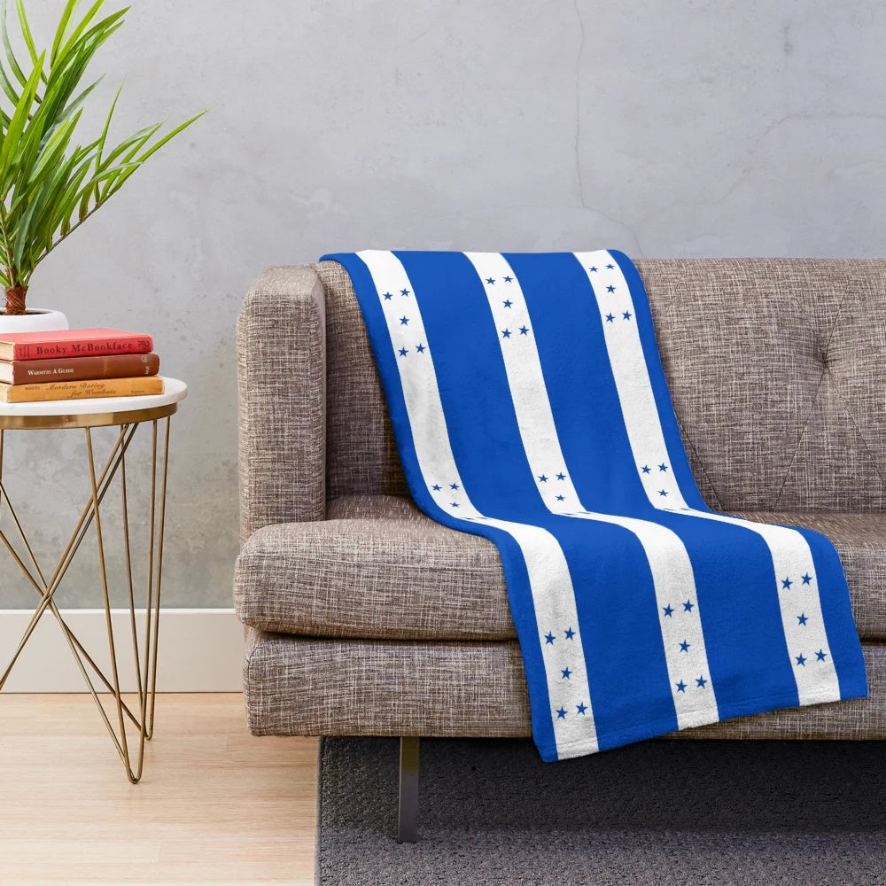 Honduran flag design printed on a plush, soft blanket