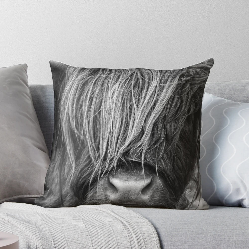 Pillow with a beautiful highland cow design, perfect for adding a touch of Scottish flair to your home.