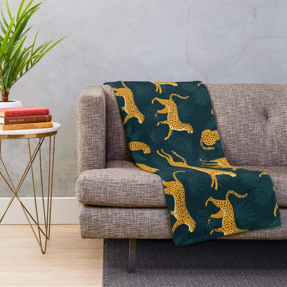 Cheetah Pattern Plush Blanket