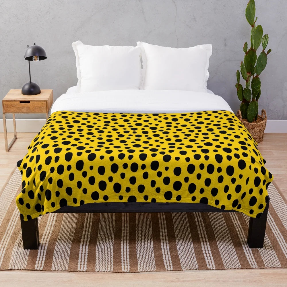 Cheetah print plush blanket with soft, cozy texture