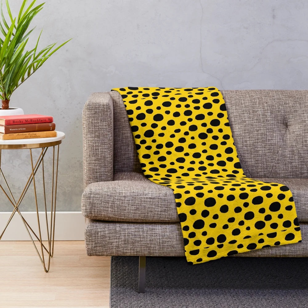Cheetah print plush blanket with soft, cozy texture