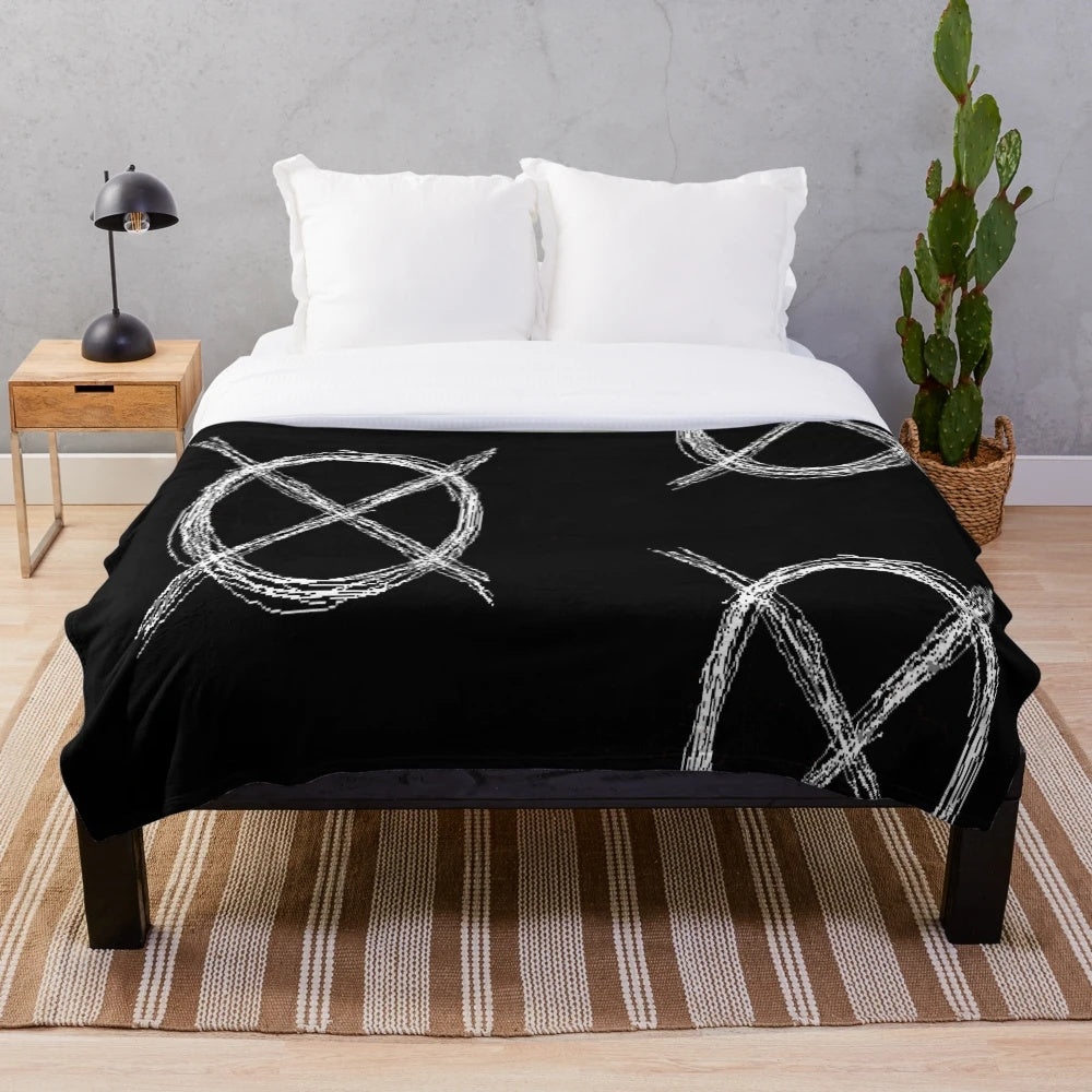 Creepy Slenderman plush blanket with Creepypasta logo
