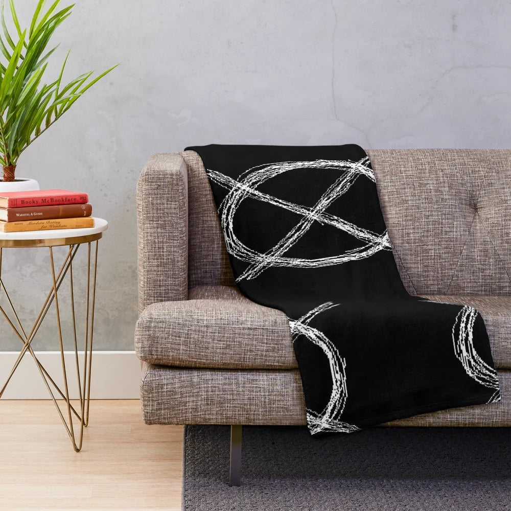 Creepy Slenderman plush blanket with Creepypasta logo