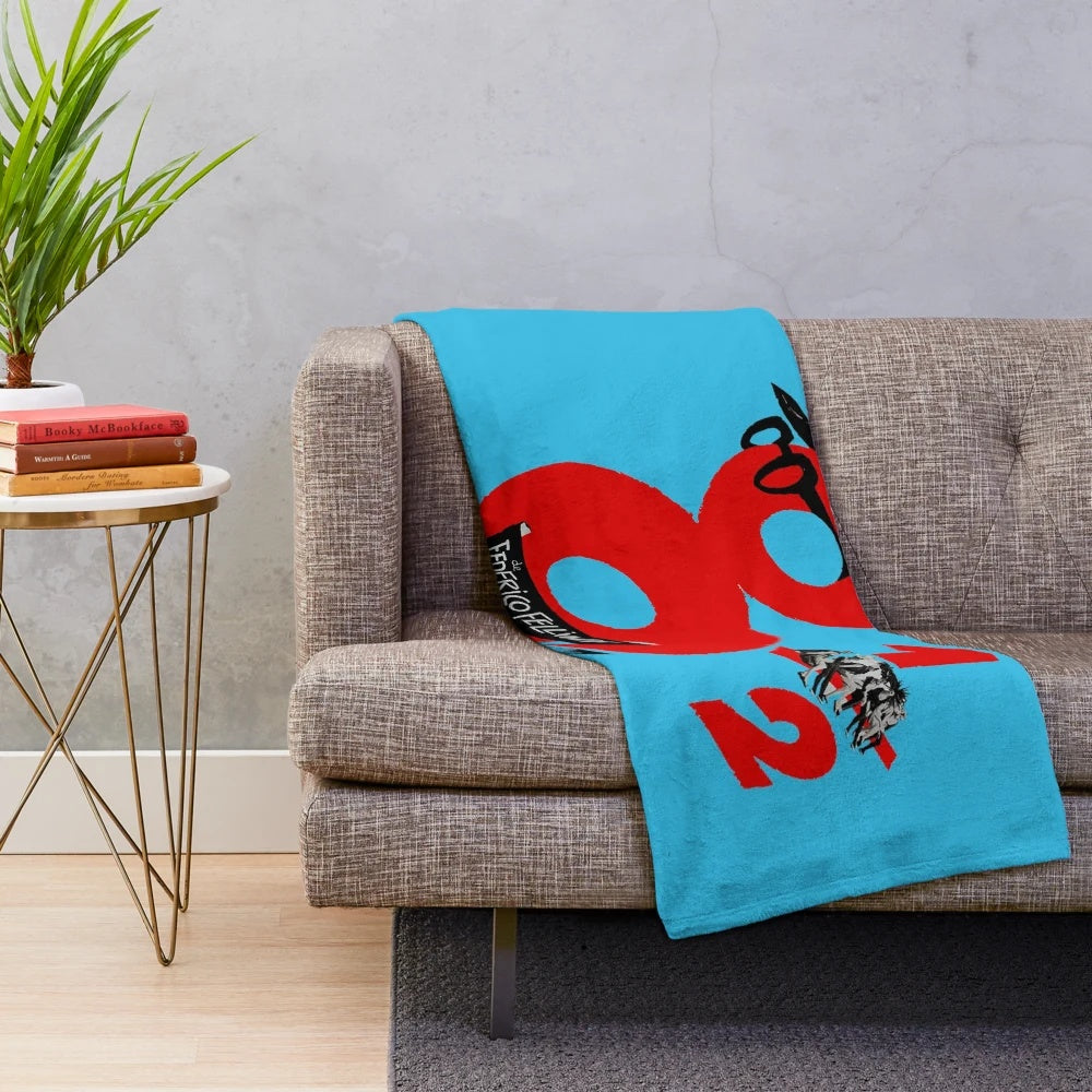 8 e mezzo plush blanket with movie-inspired design