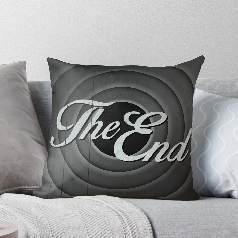 Vintage-inspired pillow with "The End" text, perfect for movie enthusiasts