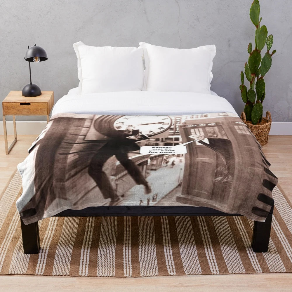 Classic Hollywood Plush Blanket with Silver Screen Inspired Design