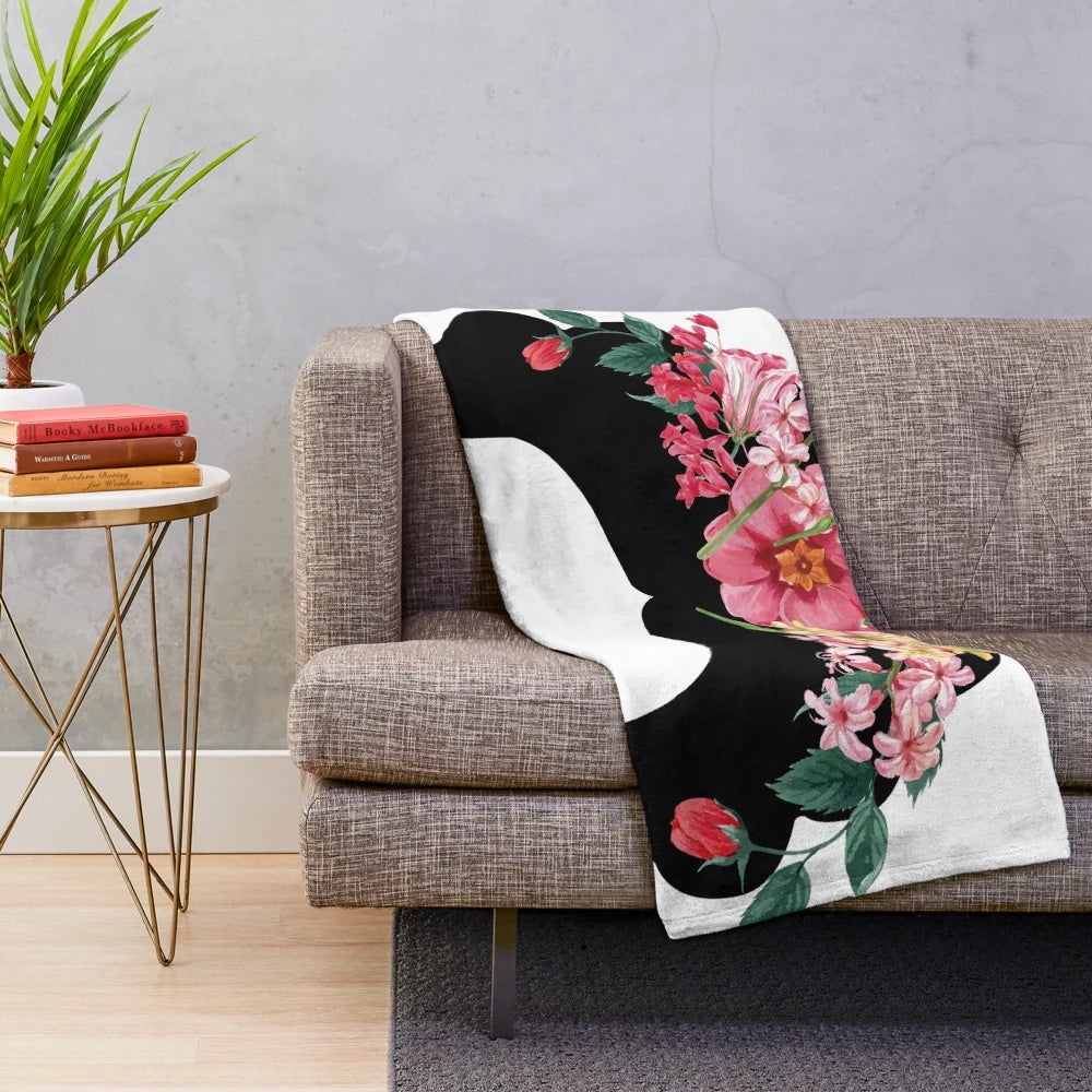 Vibrant plush blanket featuring the iconic portrait of Mexican artist Frida Kahlo