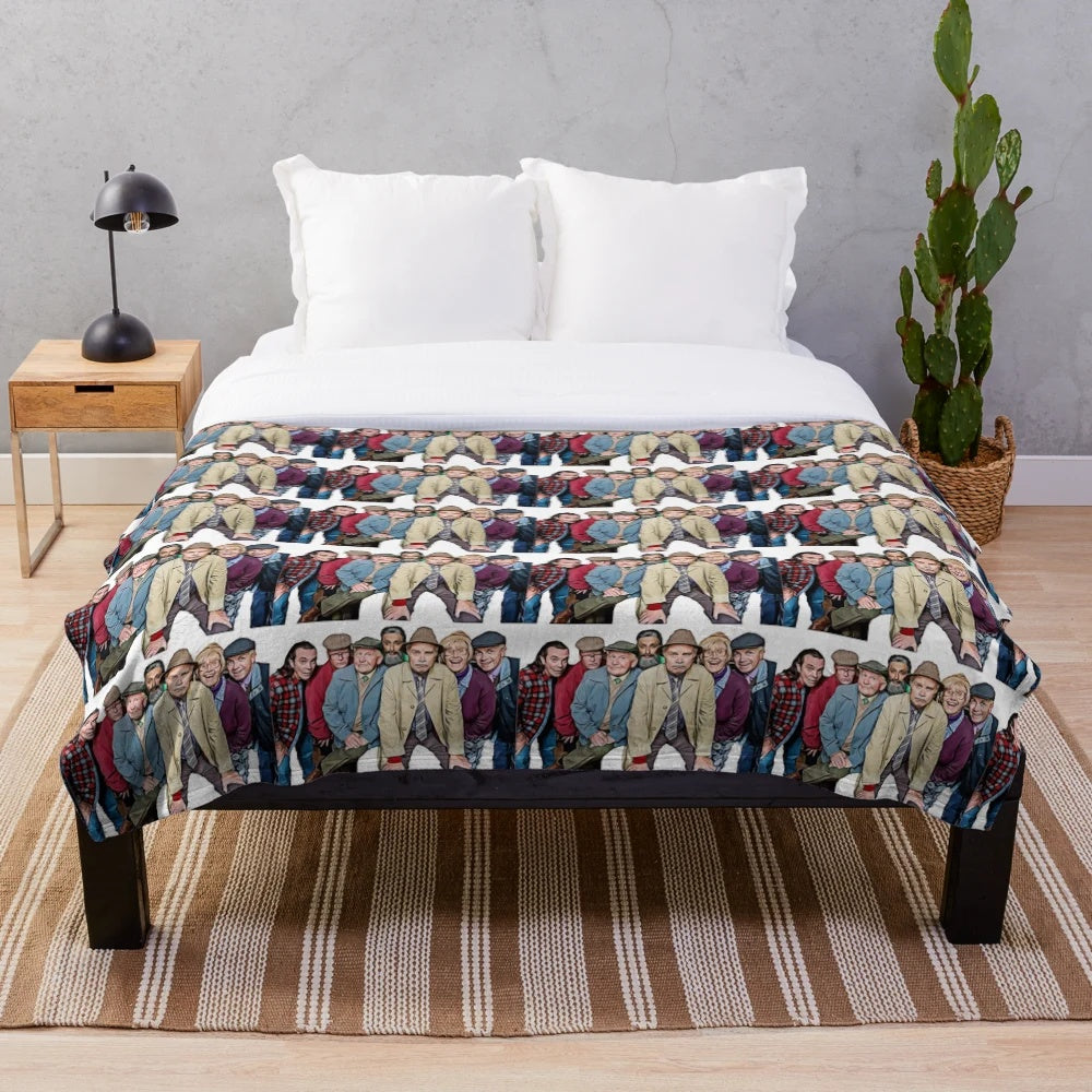 Still Game Clansman Plush Blanket - Soft and Cosy Throw Celebrating the Iconic Glasgow Comedy Series