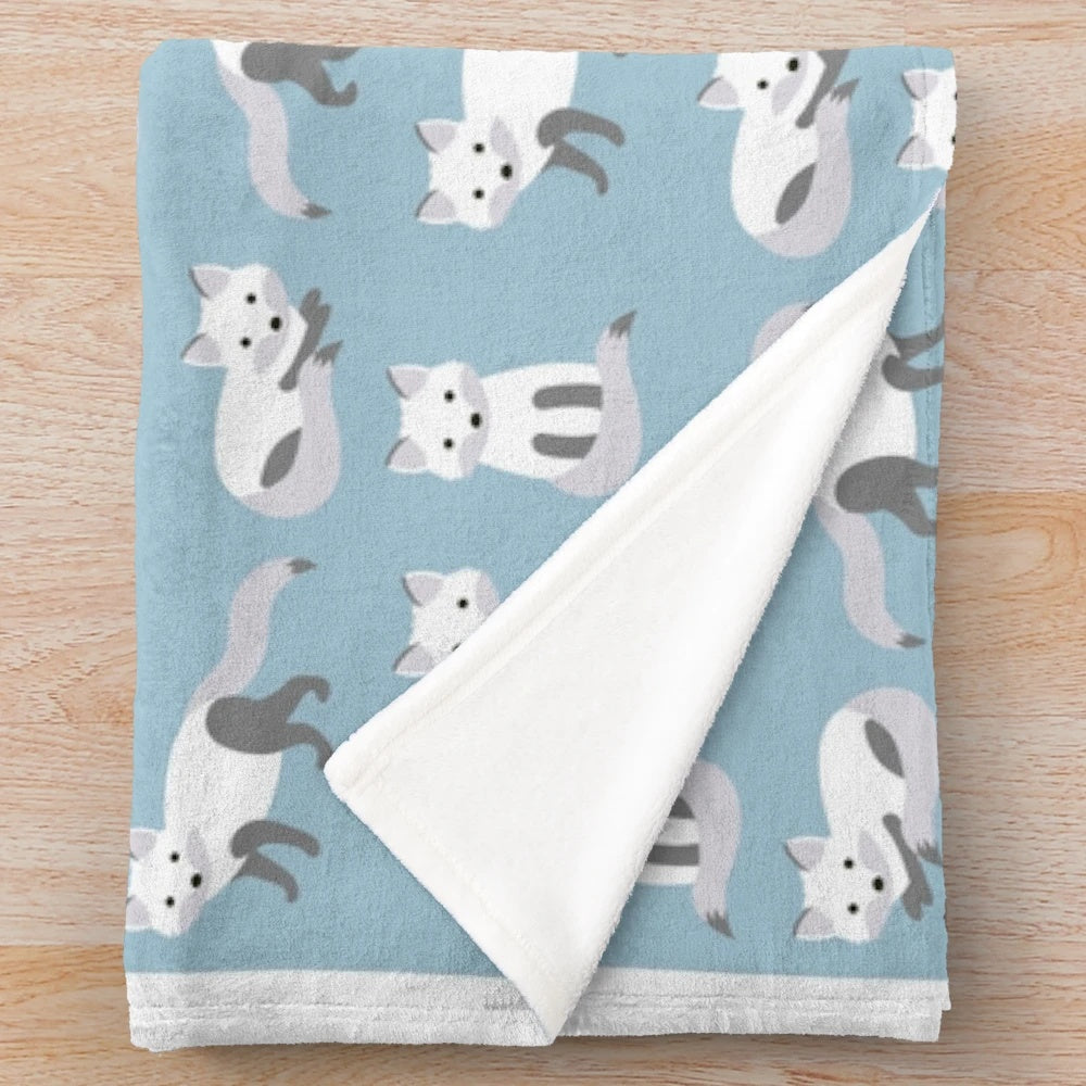 Soft and Plush Arctic Fox Patterned Blanket