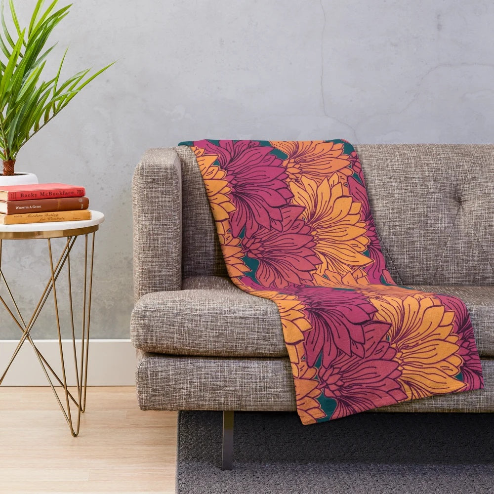 Autumnal flower pattern plush blanket with botanical and rustic design