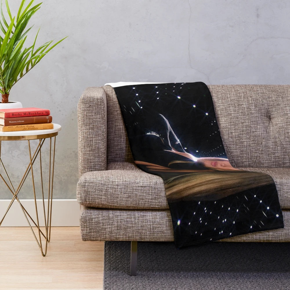 Black maddison plush blanket for a comfortable and stylish home