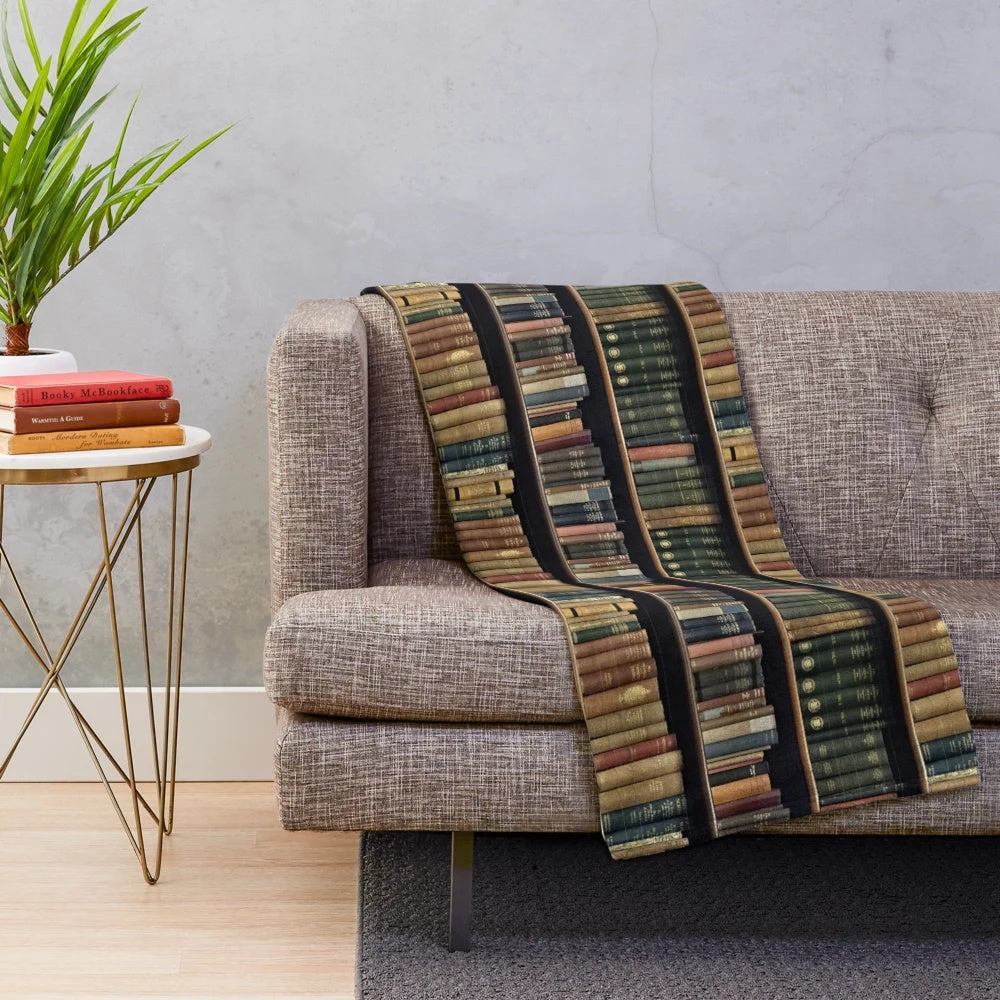 Cozy plush blanket with bookshelf pattern design