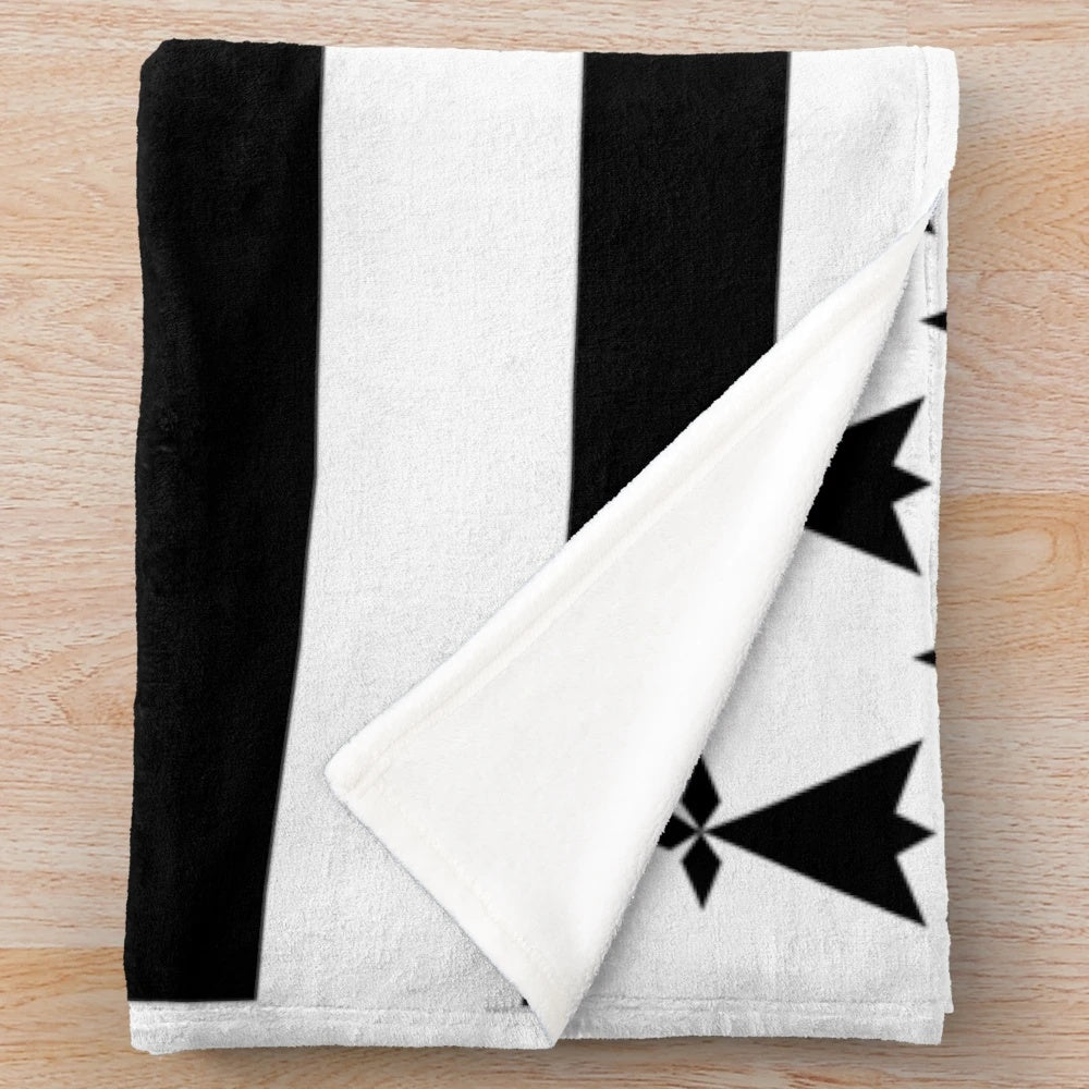 Breizh flag plush blanket with Celtic design and heraldry