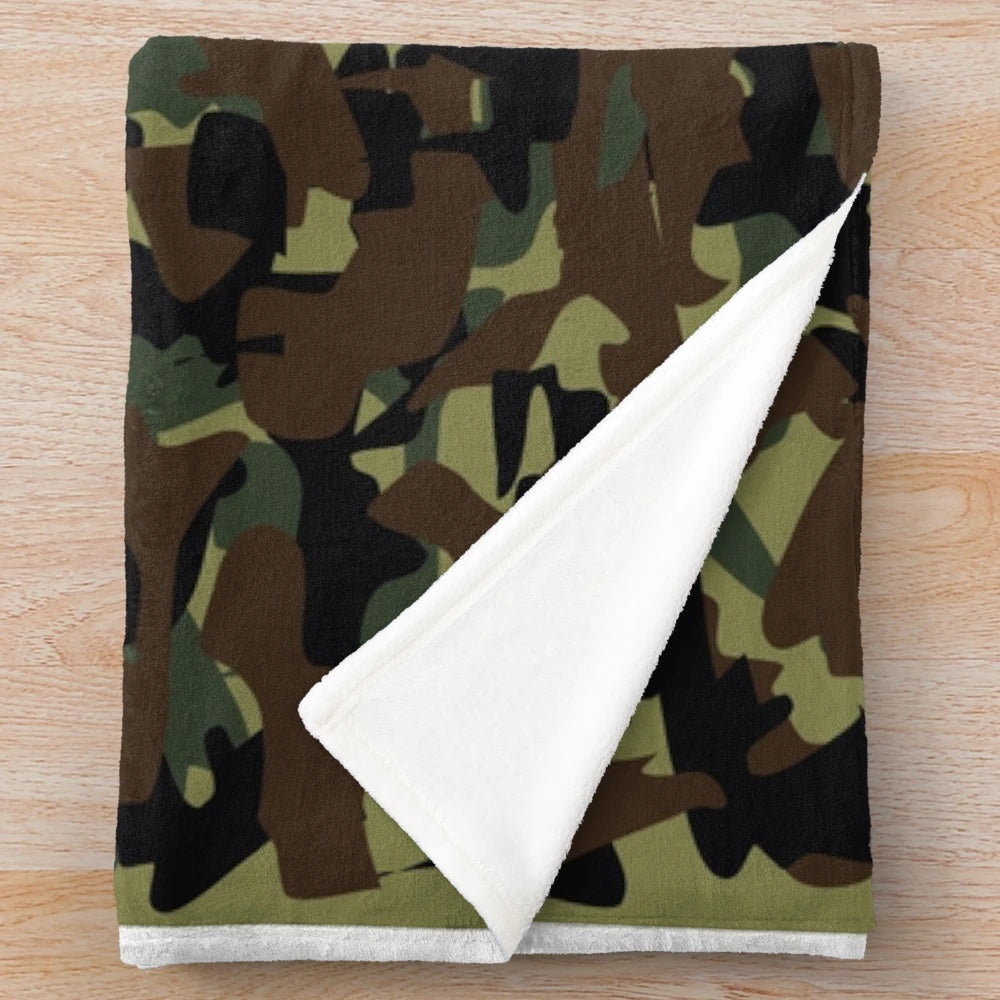 Camo-patterned plush blanket for cozy home decor