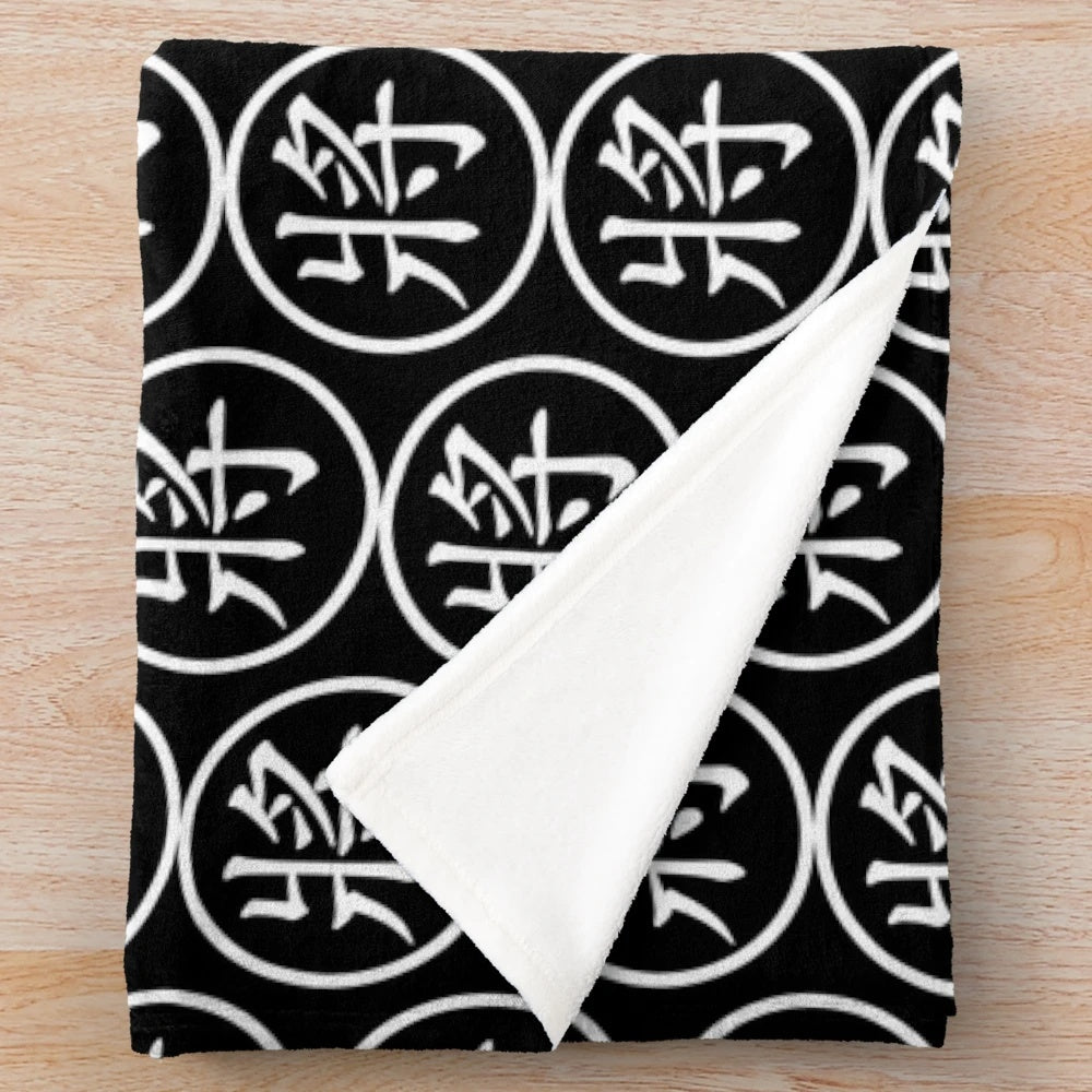 Chinese chess inspired plush blanket for cozy home décor