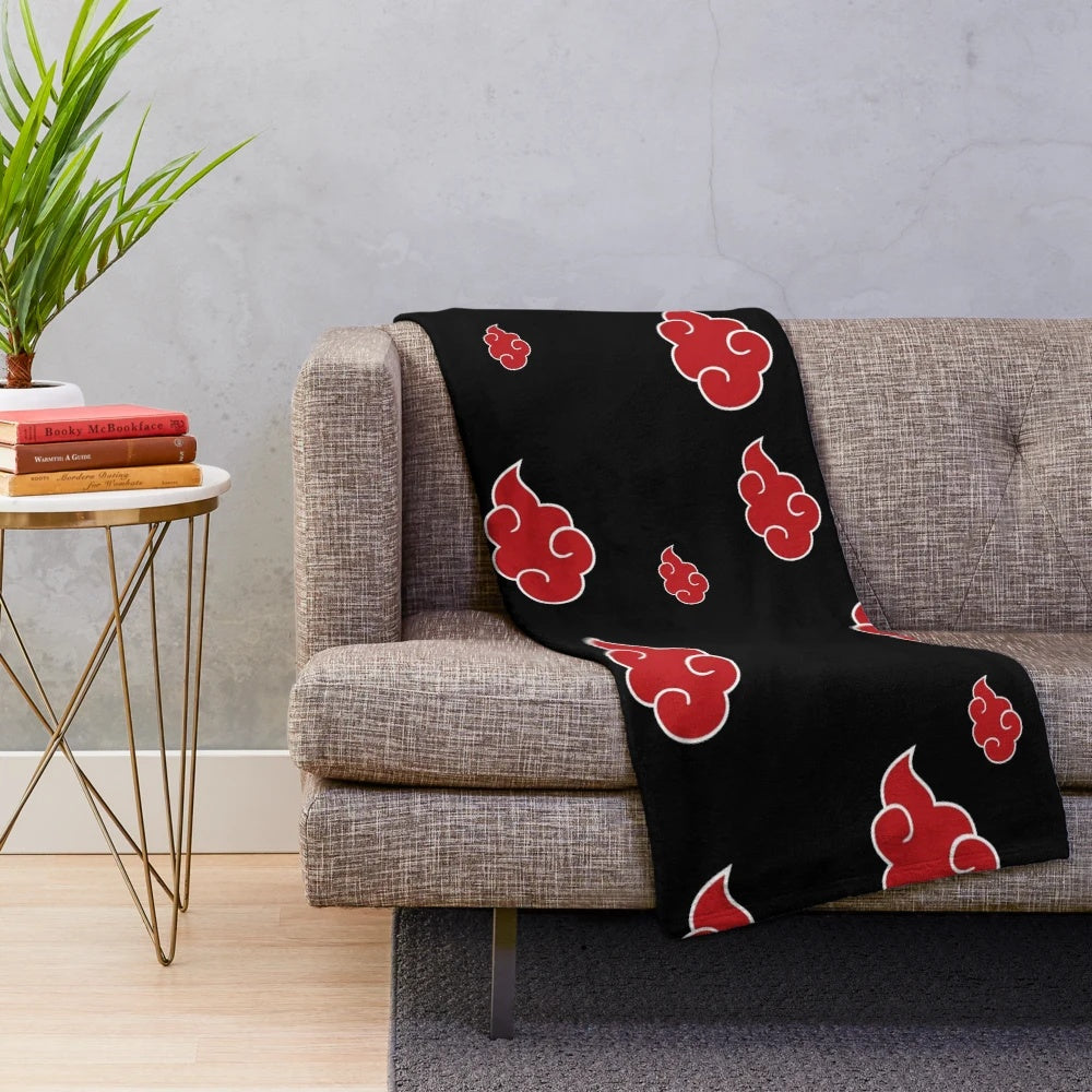 Black and red cloud-patterned plush blanket