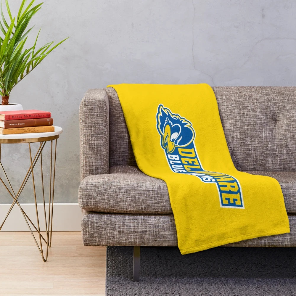 Delaware Fightin' Blue Hens plush college sports blanket