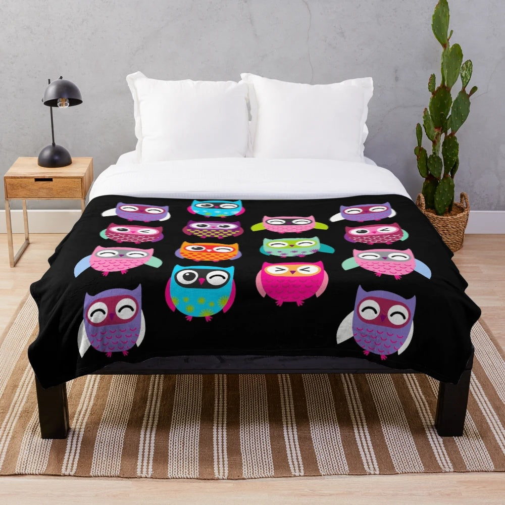 Colorful owl pattern plush blanket