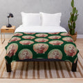 Cozy CONQUEROR plush fantasy blanket with aurora-inspired design
