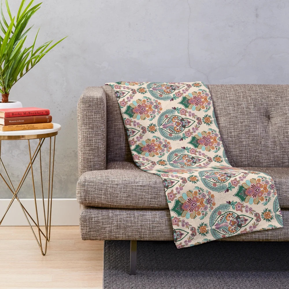 Ethnic damask pattern plush blanket