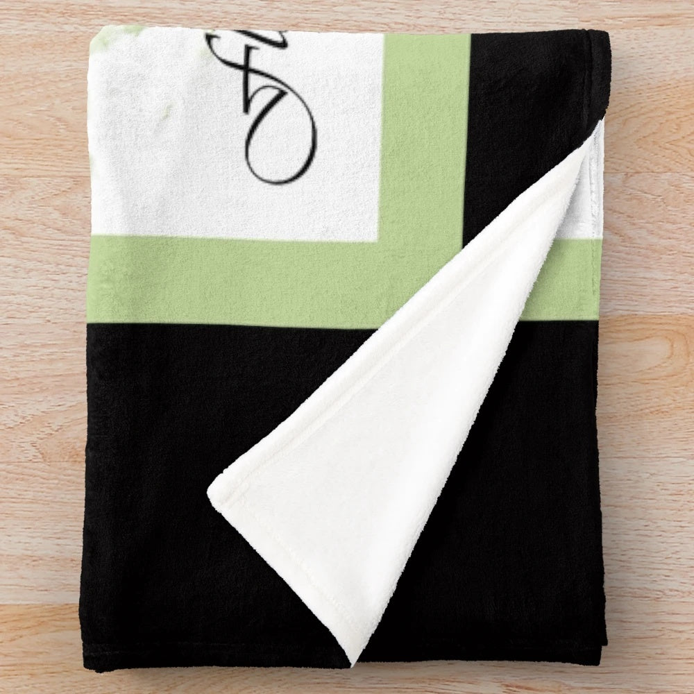 Flat-Coated Retriever Themed Plush Blanket