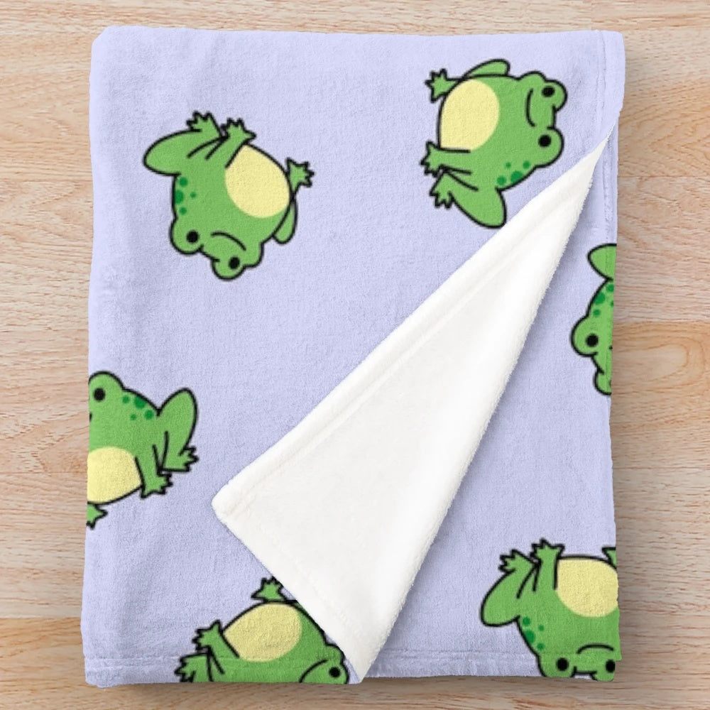 Frog plush blanket - Soft and cuddly green amphibian throw