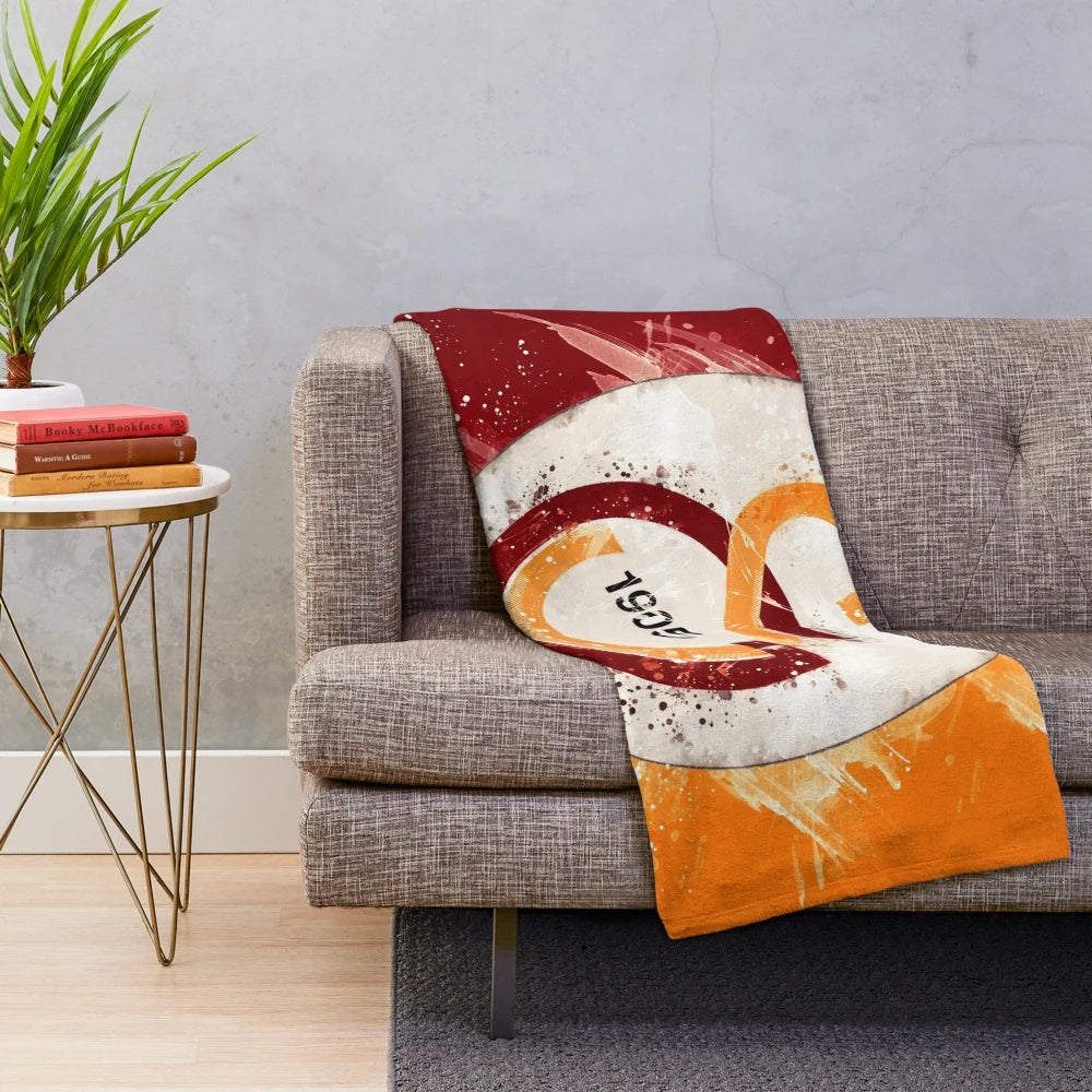 Galatasaray-inspired plush blanket with yellow and red colors