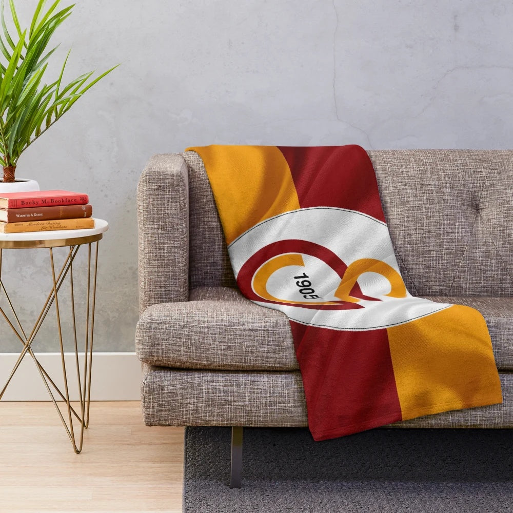Galatasaray Plush Blanket with Team Colors and Logo