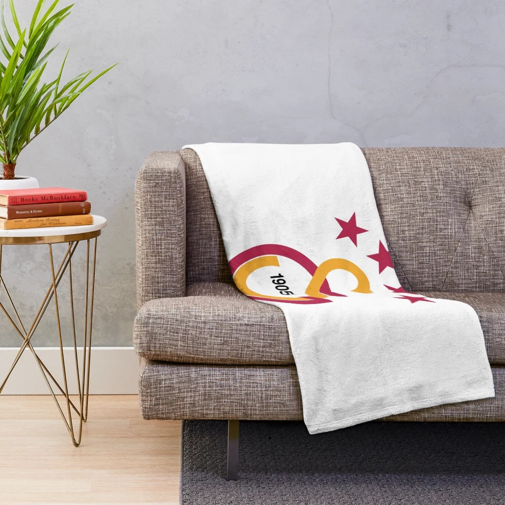Galatasaray Plush Blanket with Team Colors and Logo